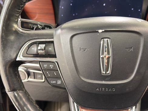 Used 2021 Lincoln Navigator L Reserve w/ Luxury Package AWD/4WD image 10