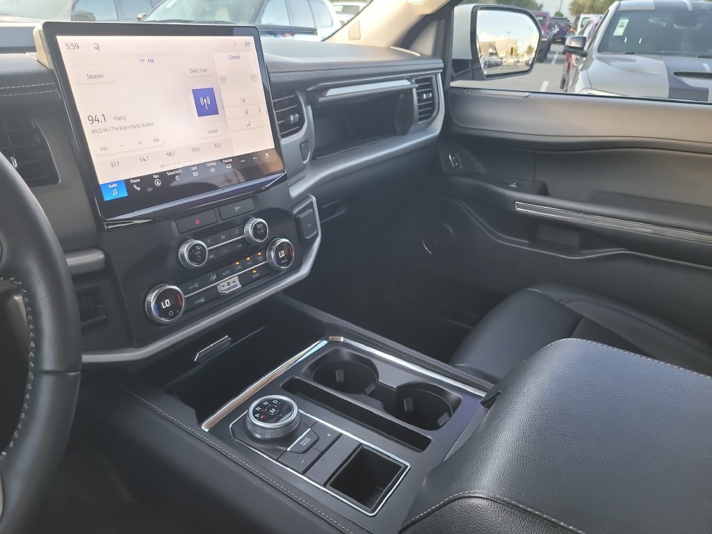 Used 2022 Ford Expedition XLT RWD image 24