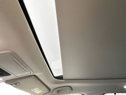 Used 2023 Honda Pilot Touring image 29