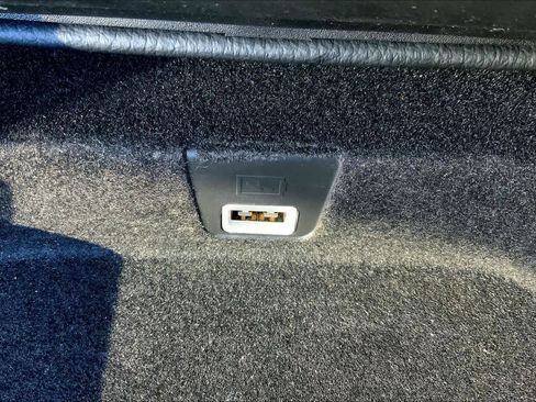 Used 2024 RAM 1500 Laramie image 36