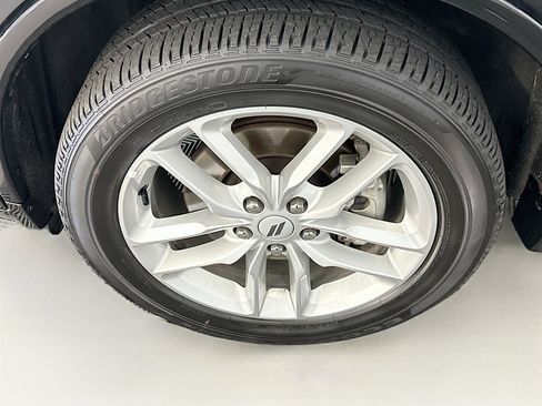 Used 2025 Dodge Durango GT image 11