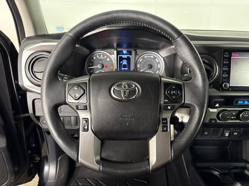 Used 2022 Toyota Tacoma SR5 w/ Technology Package image 17