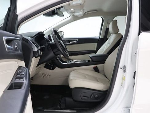 Used 2022 Ford Edge Titanium w/ Cargo Accessory Package AWD/4WD image 18