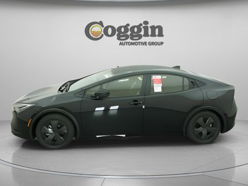 New 2026 Toyota Prius Plug-In Hybrid image 5