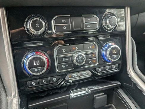 Used 2024 GMC Yukon Denali image 23