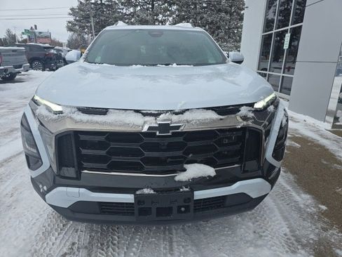 New 2026 Chevrolet Equinox ACTIV image 2