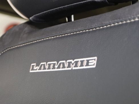 Used 2019 RAM 1500 Laramie image 25