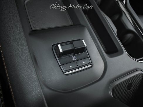 Used 2024 GMC Sierra 2500 AT4 w/ AT4 Premium Plus Package image 22