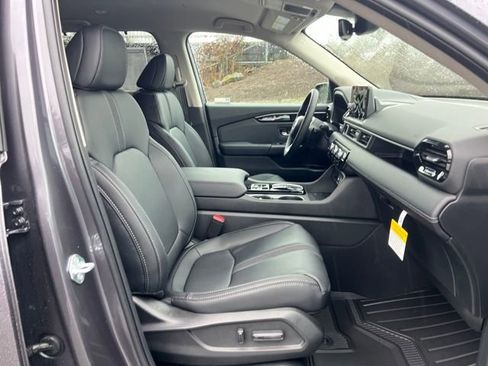 New 2025 Honda Pilot EX-L image 9