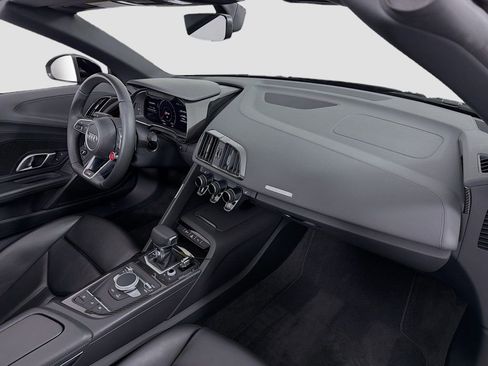 Used 2020 Audi R8 V10 w/ Carbon Exterior Package image 28