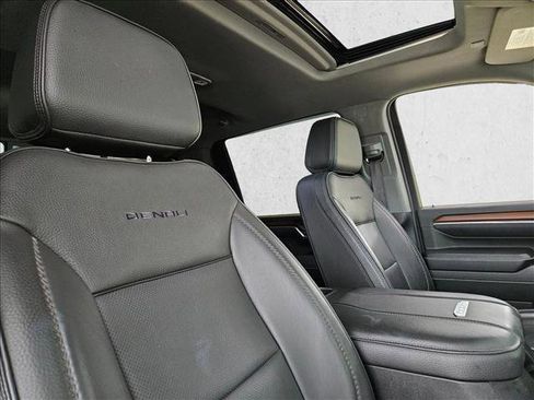 Used 2024 GMC Sierra 2500 Denali w/ Denali Reserve Package AWD/4WD image 26