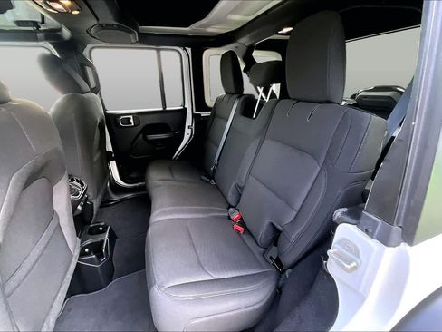 Used 2019 Jeep Wrangler Unlimited Sport AWD/4WD image 19
