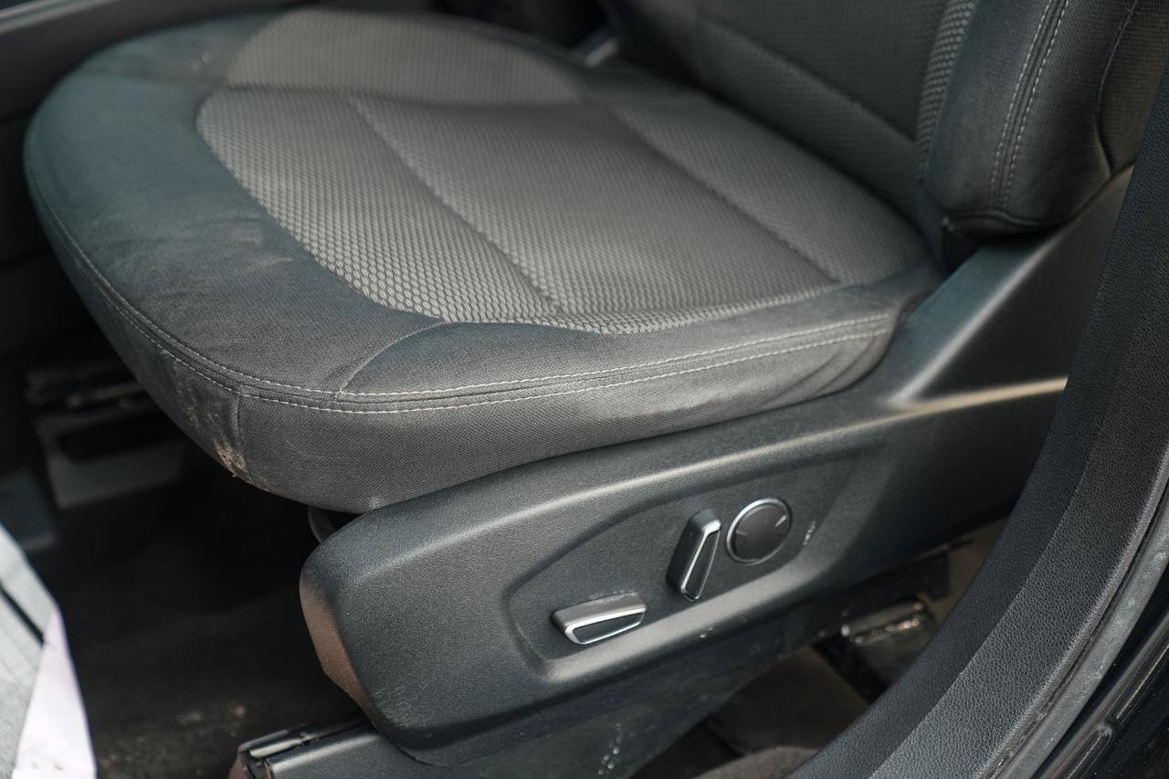 Used 2018 Ford Explorer XLT AWD/4WD image 27