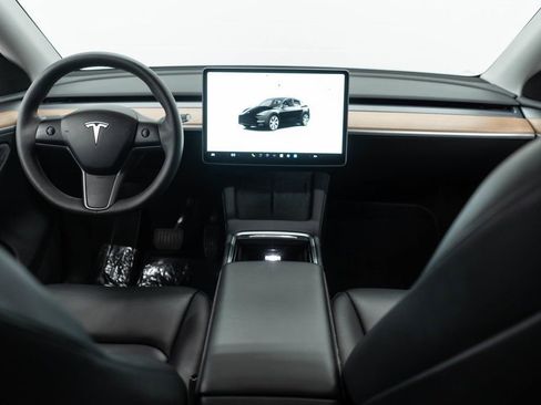 Used 2024 Tesla Model Y Long Range image 9