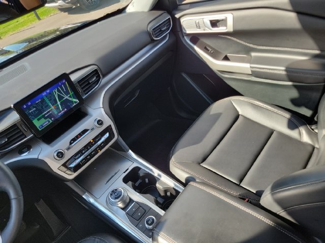 Certified 2023 Ford Explorer XLT w/ Equipment Group 202A AWD/4WD image 32