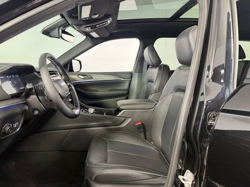 Used 2025 Jeep Grand Cherokee L Overland w/ Trailer Tow Package image 22