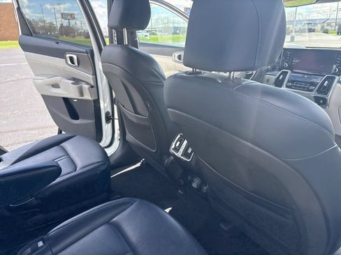 Used 2023 Kia Sorento SX Prestige AWD/4WD image 32