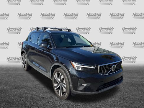 Used 2023 Volvo XC40 B5 Plus w/ Protection Package Premier image 3