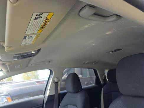 Used 2025 Kia Sportage LX FWD image 11