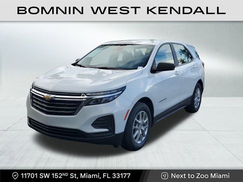 Used 2022 Chevrolet Equinox LS image 3