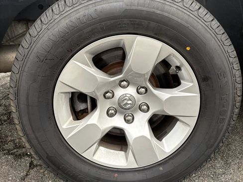 Used 2019 RAM 1500 Big Horn AWD/4WD image 11