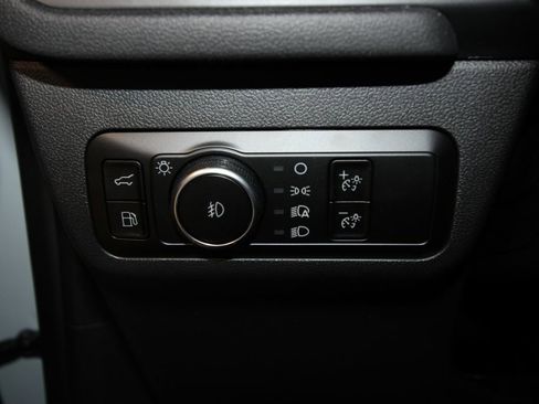 Used 2025 Ford Escape SE w/ PHEV Premium Package image 10