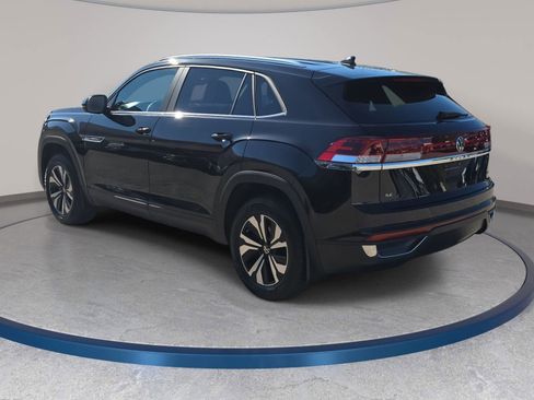 Used 2024 Volkswagen Atlas Cross Sport SE AWD/4WD image 7