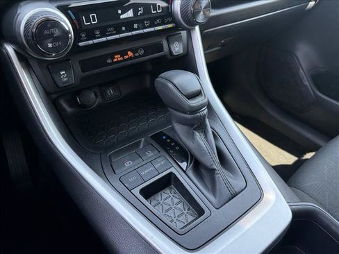 Used 2025 Toyota RAV4 XLE FWD image 16