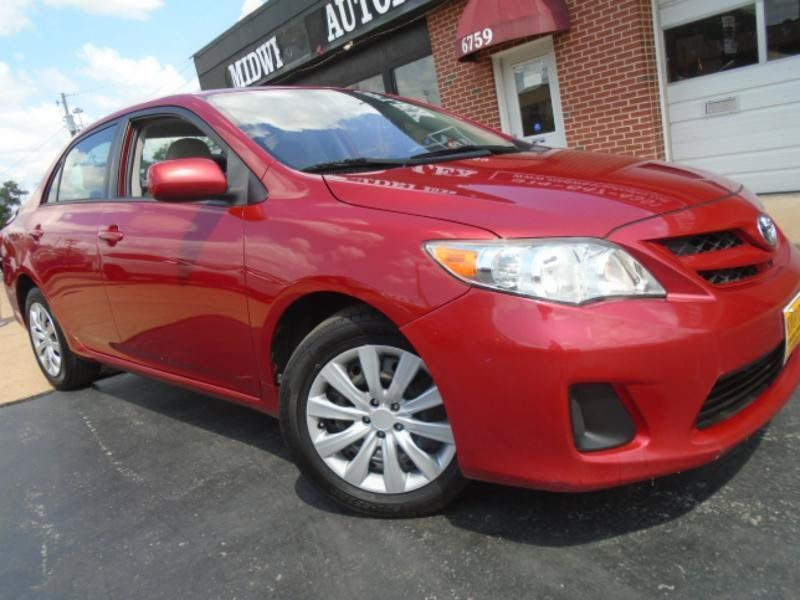 Used 2012 Toyota Corolla LE FWD image 2