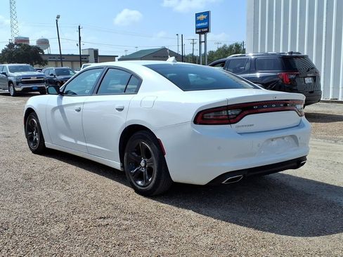 Used 2023 Dodge Charger SXT RWD image 3