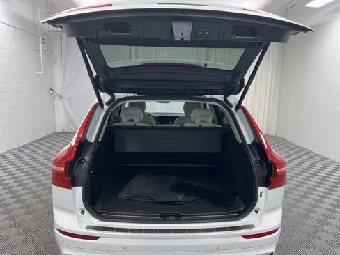Used 2023 Volvo XC60 B5 Plus w/ Climate Package image 8