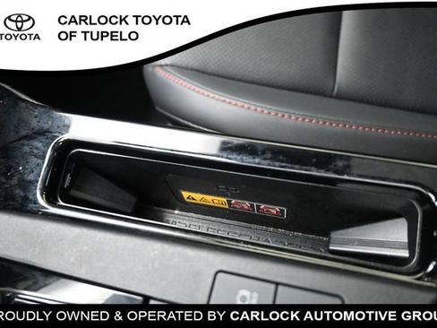 Used 2025 Toyota Prius Plug-In Hybrid FWD image 17