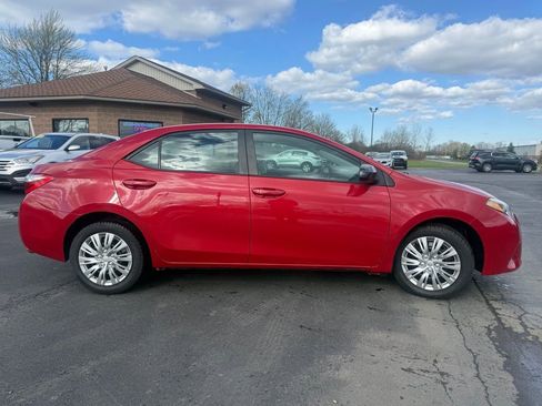 Used 2016 Toyota Corolla LE FWD image 6