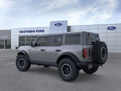 New 2026 Ford Bronco Badlands image 4