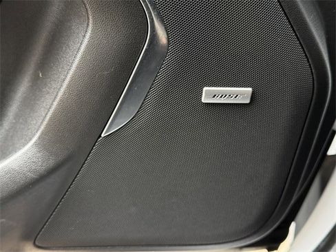 Used 2023 Chevrolet Suburban Premier image 25