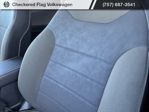 Used 2022 Volkswagen Taos SE image 22
