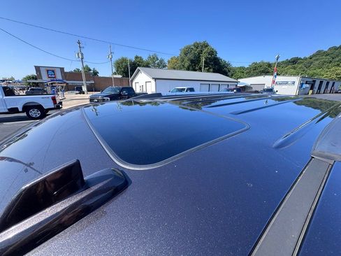Used 2018 GMC Yukon Denali AWD/4WD image 11