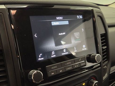 Used 2022 Nissan Titan SV RWD image 17