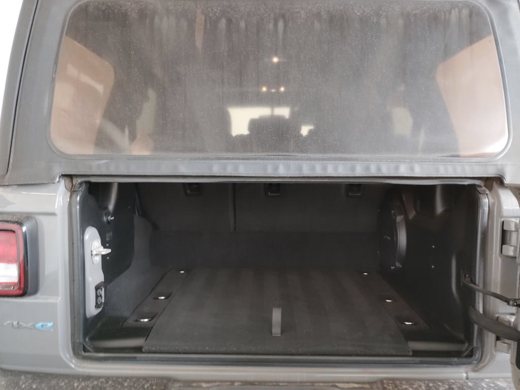 Used 2023 Jeep Wrangler Unlimited AWD/4WD image 18