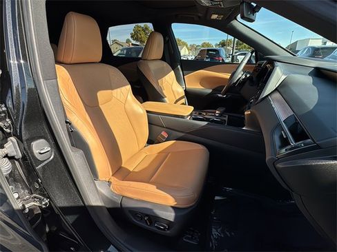 Used 2023 Lexus RX 350 Premium image 27