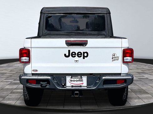 Certified 2023 Jeep Gladiator Sport AWD/4WD image 4
