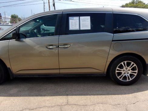 Used 2011 Honda Odyssey EX image 4