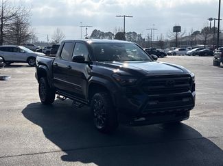 Used 2025 Toyota Tacoma SR5 video 1