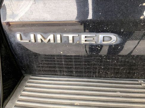 Used 2019 Ford Expedition Limited w/ Texas Edition Package RWD image 9