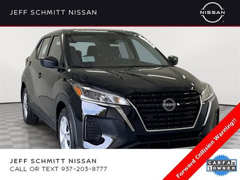 Certified 2025 Nissan Kicks Play S image 1