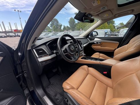 Used 2016 Volvo XC90 T6 Momentum AWD/4WD image 9
