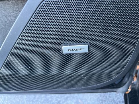 Used 2013 Cadillac XTS Luxury image 21