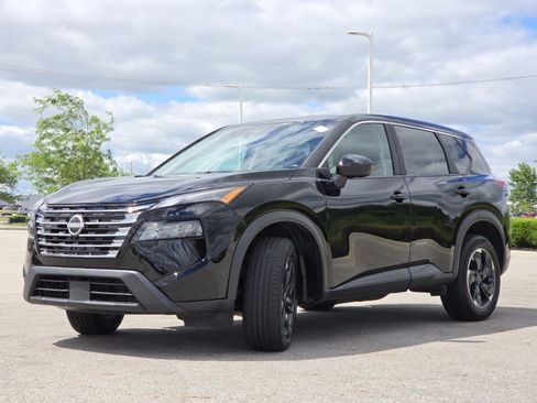 Used 2025 Nissan Rogue SV FWD image 10