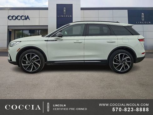 Certified 2025 Lincoln Corsair Reserve image 7