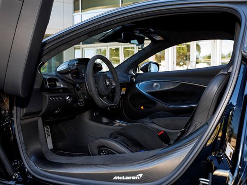 Used 2023 McLaren Artura RWD image 36